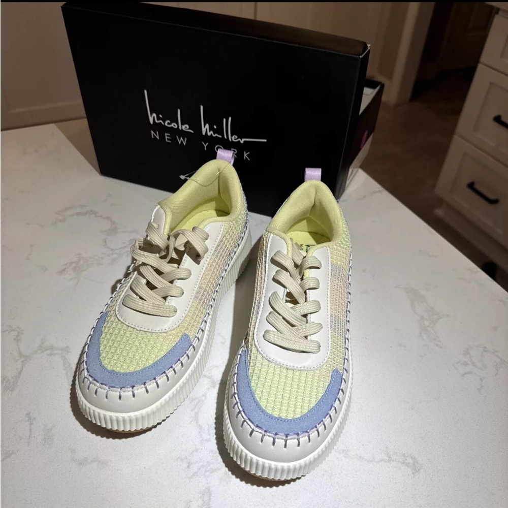 Nicole Miller New York Brita Woven Mixed Media Platform Sneakers 8.5 New in box